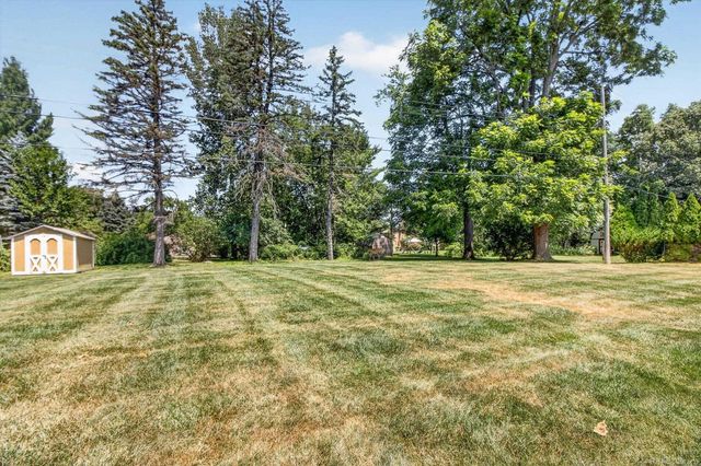 120 Montmorency Road, Rochester Hills, MI 48307