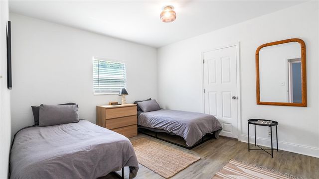 516 Puritan Rd, West Palm Beach, FL 33405