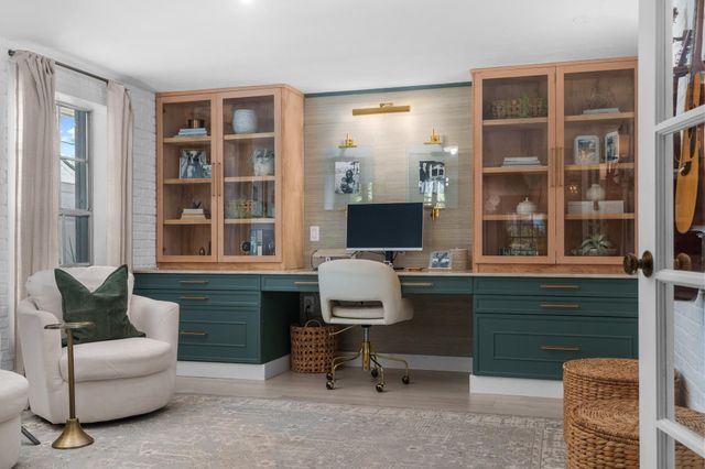 2740 NE 27th Court, Fort Lauderdale, FL 33306