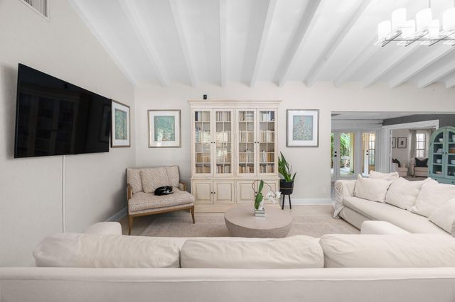 2740 NE 27th Court, Fort Lauderdale, FL 33306