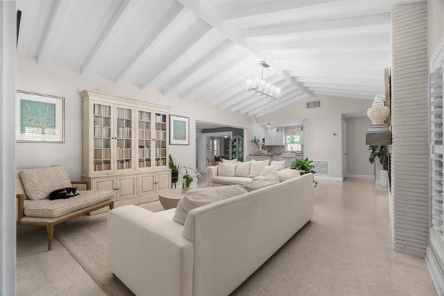 2740 NE 27th Court, Fort Lauderdale, FL 33306