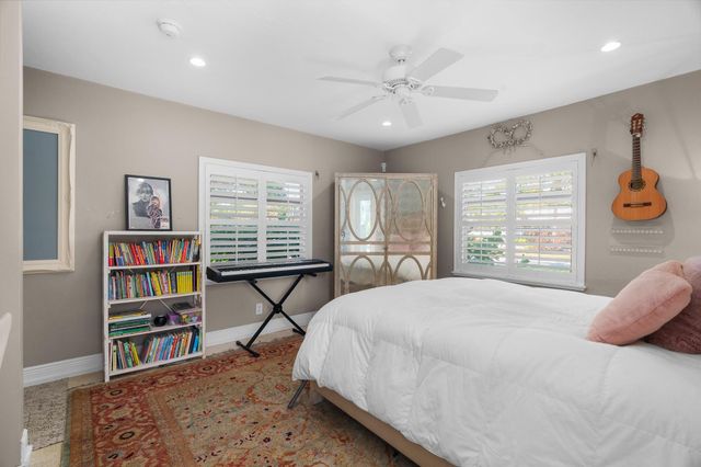 2740 NE 27th Court, Fort Lauderdale, FL 33306