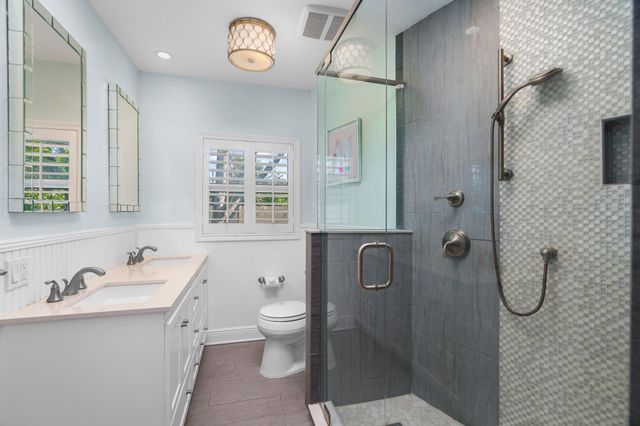 2740 NE 27th Court, Fort Lauderdale, FL 33306