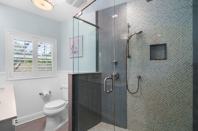 2740 NE 27th Court, Fort Lauderdale, FL 33306