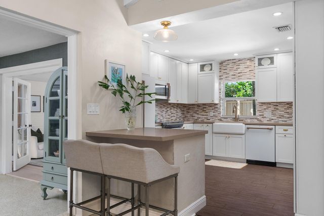 2740 NE 27th Court, Fort Lauderdale, FL 33306