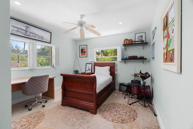 2740 NE 27th Court, Fort Lauderdale, FL 33306