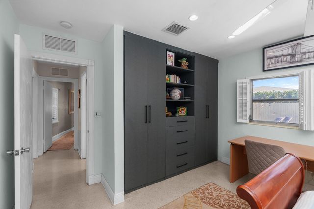 2740 NE 27th Court, Fort Lauderdale, FL 33306