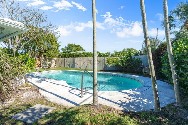 2740 NE 27th Court, Fort Lauderdale, FL 33306