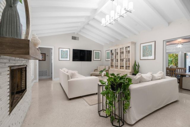 2740 NE 27th Court, Fort Lauderdale, FL 33306