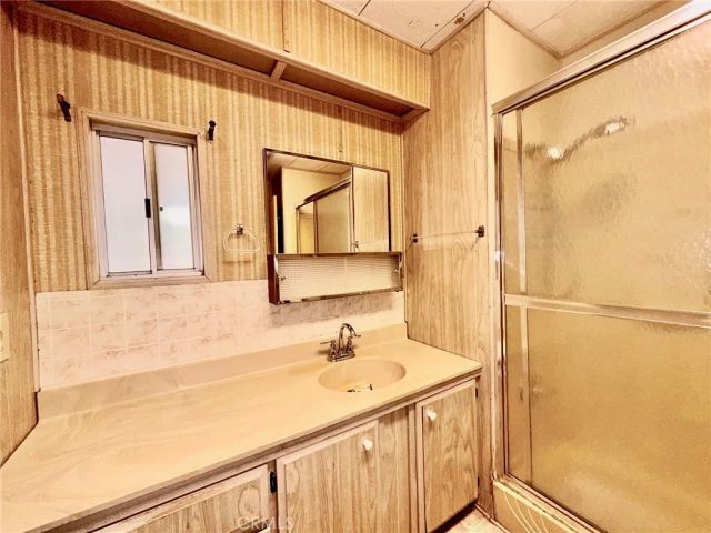 332 N Lyon 105, Hemet, CA 92543