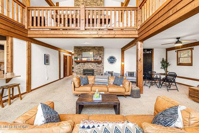 1293 Laurel Lick Rd, Sevierville, TN 37862