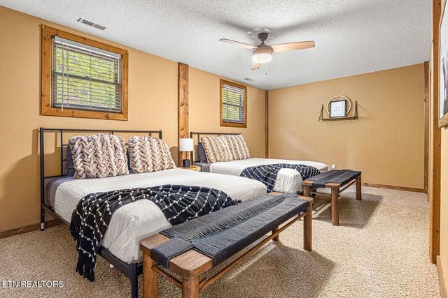 1293 Laurel Lick Rd, Sevierville, TN 37862