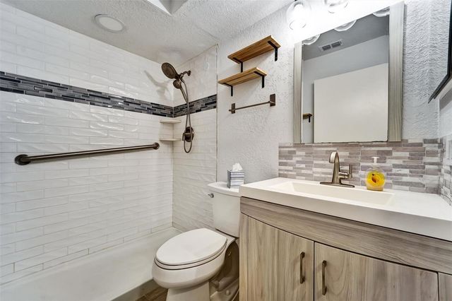 8330 HIGH POINT CIRCLE 6, Port Richey, FL 34668