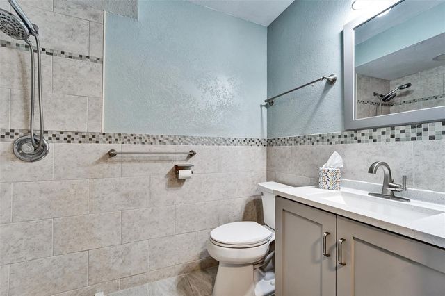 8330 HIGH POINT CIRCLE 6, Port Richey, FL 34668