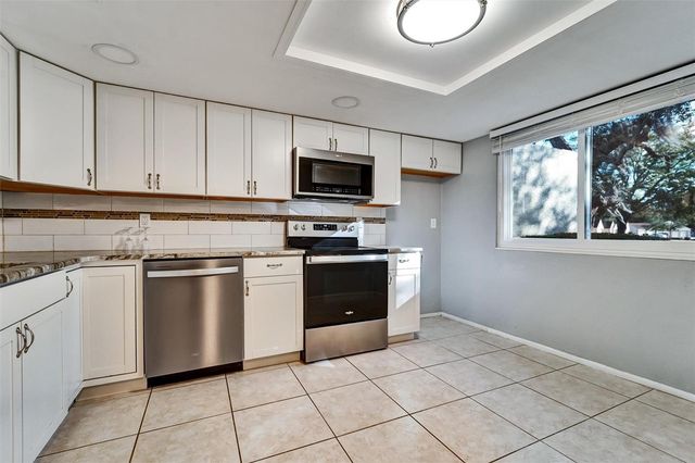 8330 HIGH POINT CIRCLE 6, Port Richey, FL 34668