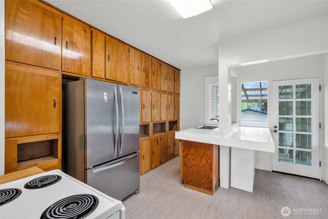 3551 SW 99th Street, Seattle, WA 98126