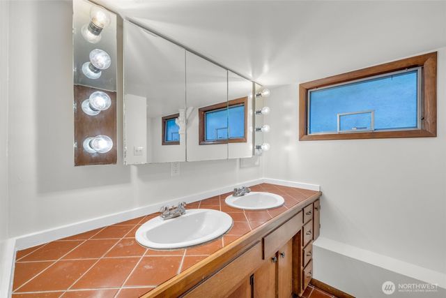 3551 SW 99th Street, Seattle, WA 98126