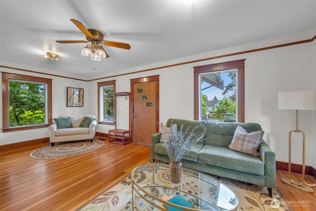 3551 SW 99th Street, Seattle, WA 98126