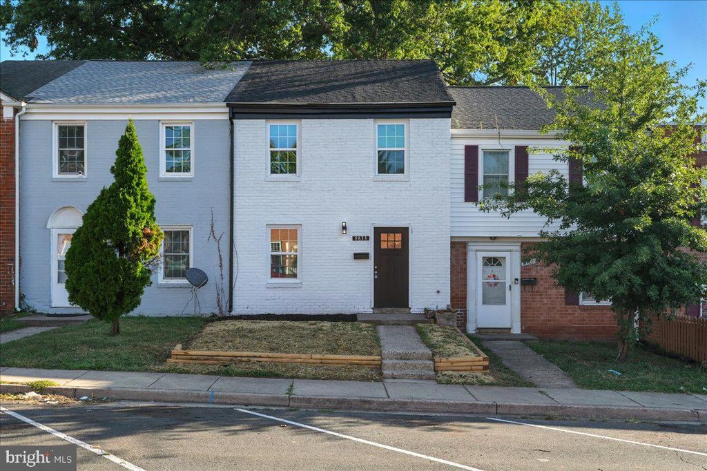 9833 TOWN LN, Manassas, VA 20110