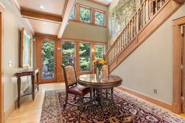 607 Ivy Falls Avenue, Mendota Heights, MN 55118