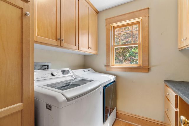 607 Ivy Falls Avenue, Mendota Heights, MN 55118