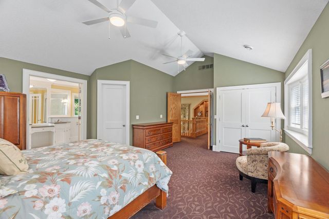 607 Ivy Falls Avenue, Mendota Heights, MN 55118