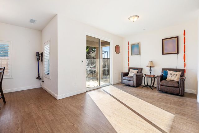 4473 W Langden Drive, Fresno, CA 93722