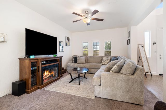 4473 W Langden Drive, Fresno, CA 93722