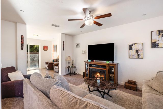 4473 W Langden Drive, Fresno, CA 93722