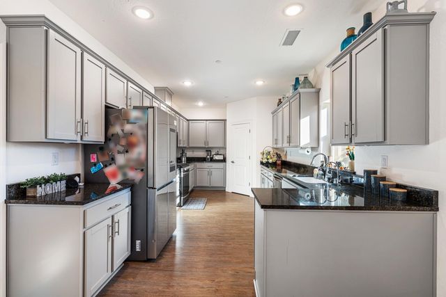 4473 W Langden Drive, Fresno, CA 93722