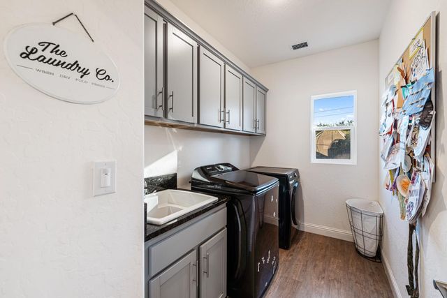 4473 W Langden Drive, Fresno, CA 93722