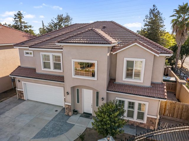 4473 W Langden Drive, Fresno, CA 93722