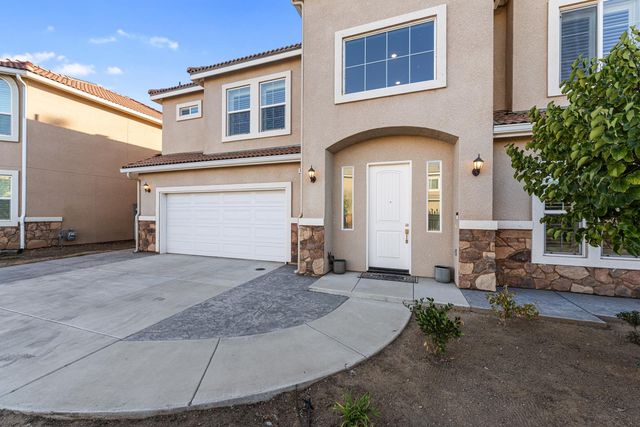 4473 W Langden Drive, Fresno, CA 93722