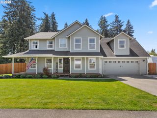 724 E 7TH St, La Center, WA 98629