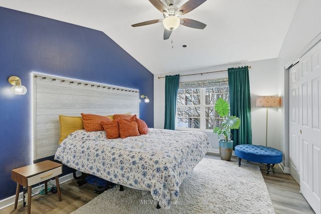 2460 Golf Ridge Circle 2460, Naperville, IL 60563