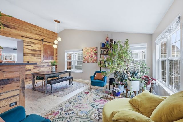 2460 Golf Ridge Circle 2460, Naperville, IL 60563