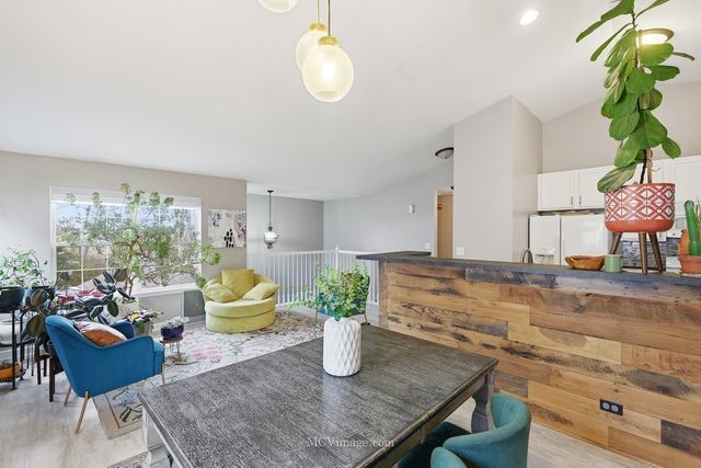 2460 Golf Ridge Circle 2460, Naperville, IL 60563