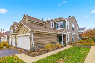 2460 Golf Ridge Circle 2460, Naperville, IL 60563