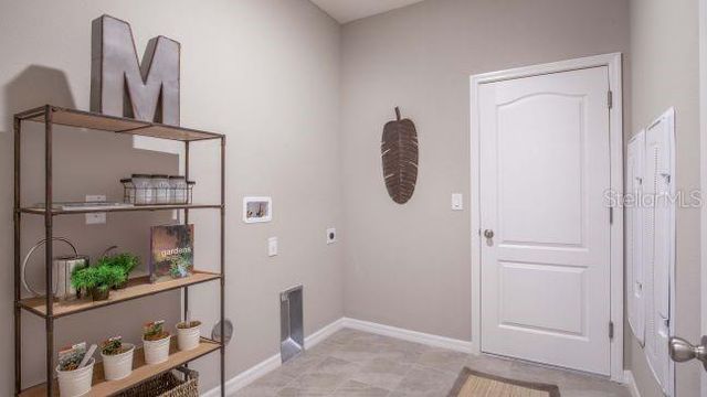 25125 THORNHILL DRIVE, Sorrento, FL 32776