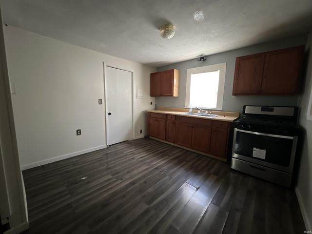 617 E 27th Street, Marion, IN 46953