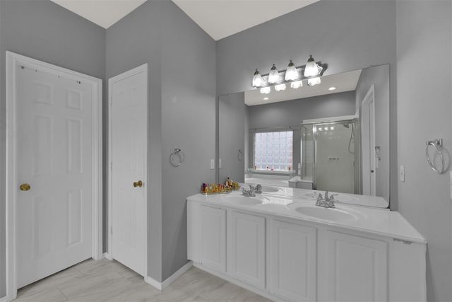 2215 Louetta Brook Lane, Spring, TX 77388