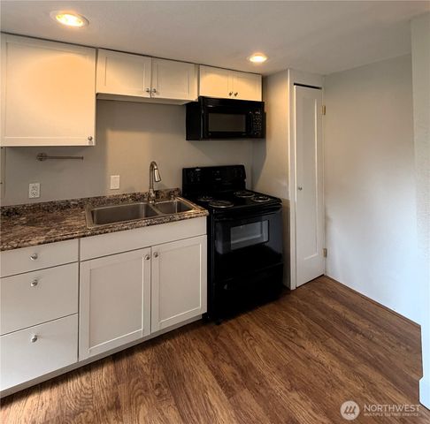 133 N Marion Street, Bremerton, WA 98312