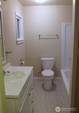 133 N Marion Street, Bremerton, WA 98312