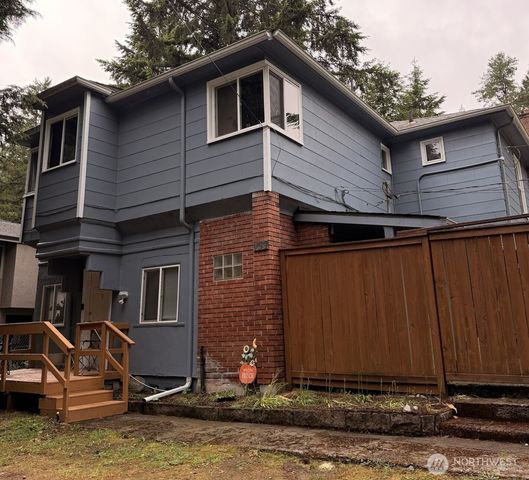 133 N Marion Street, Bremerton, WA 98312