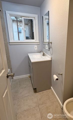 133 N Marion Street, Bremerton, WA 98312
