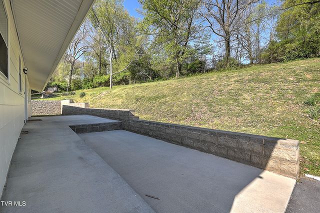 420 Ridgefields Road, Kingsport, TN 37660