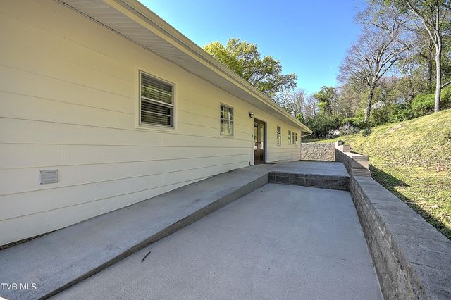420 Ridgefields Road, Kingsport, TN 37660