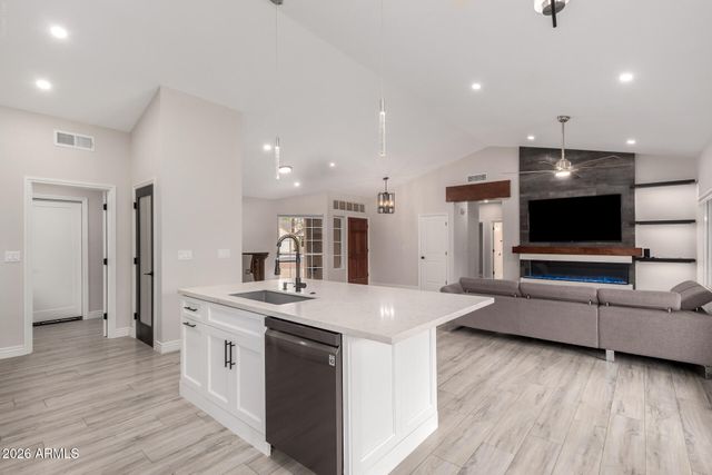 4537 E TOWNE Lane, Gilbert, AZ 85234