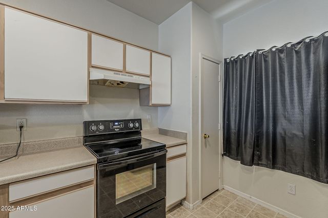 86 6TH Avenue W, Buckeye, AZ 85326