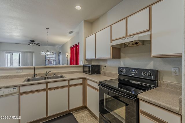 86 6TH Avenue W, Buckeye, AZ 85326